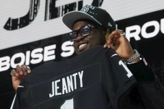 湖人队名宿建议交易里夫斯：三大交易方案解析