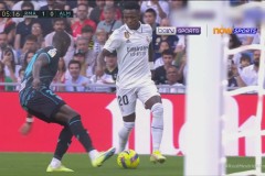 切尔西欧洲联赛惊险逆转马竞，吉鲁倒挂金钩制胜